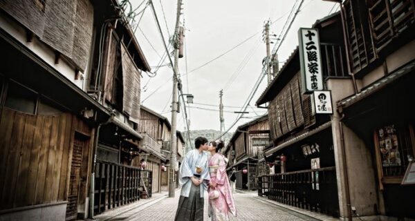 12-037-eyeshot4_dk2039